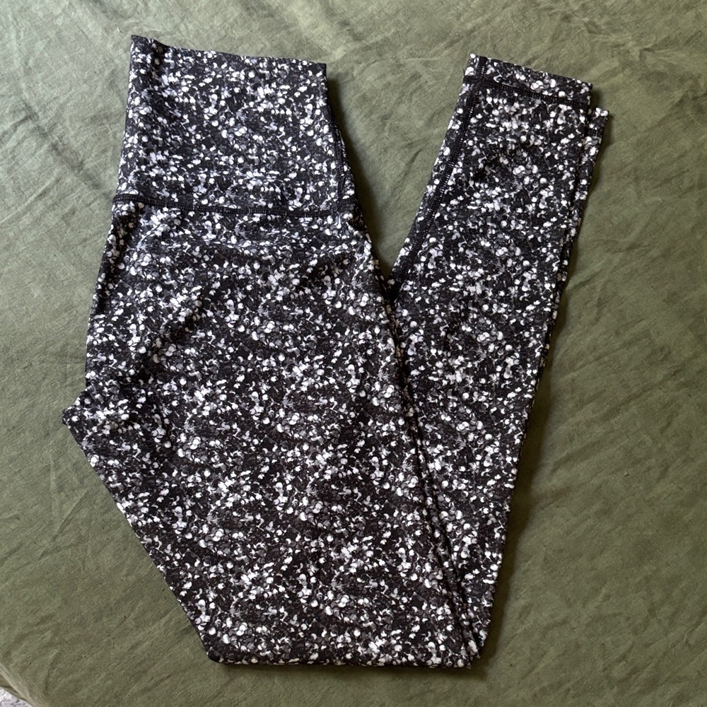 Lululemon 25” leggings size 8